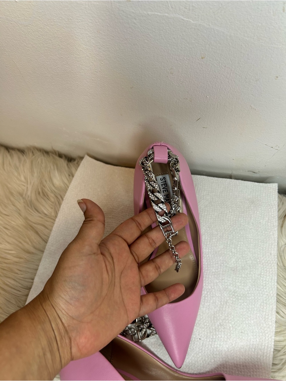 Steve Madden Pink Pointed Toe Pumps with Chain Detail - Picture 2 of 4